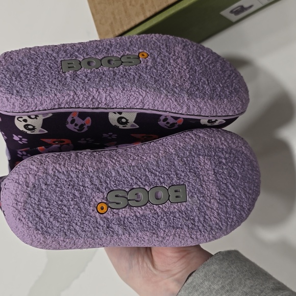Bogs Boots Kitty Purple Size 10 Adjustable, Waterproof, Warm and Cute - Picture 4 of 10